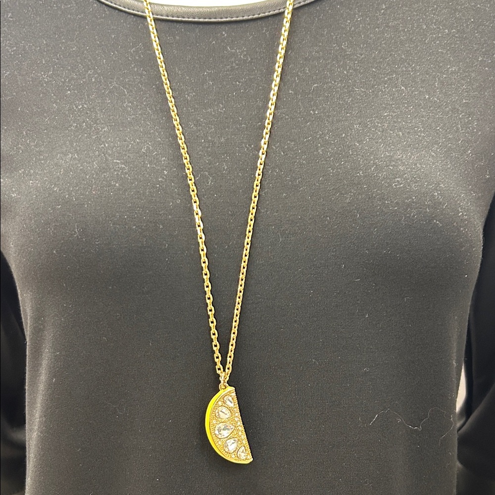 Ann Tylor Gold lemon ๐ Crescent Pendant Necklace - Picture 8 of 8